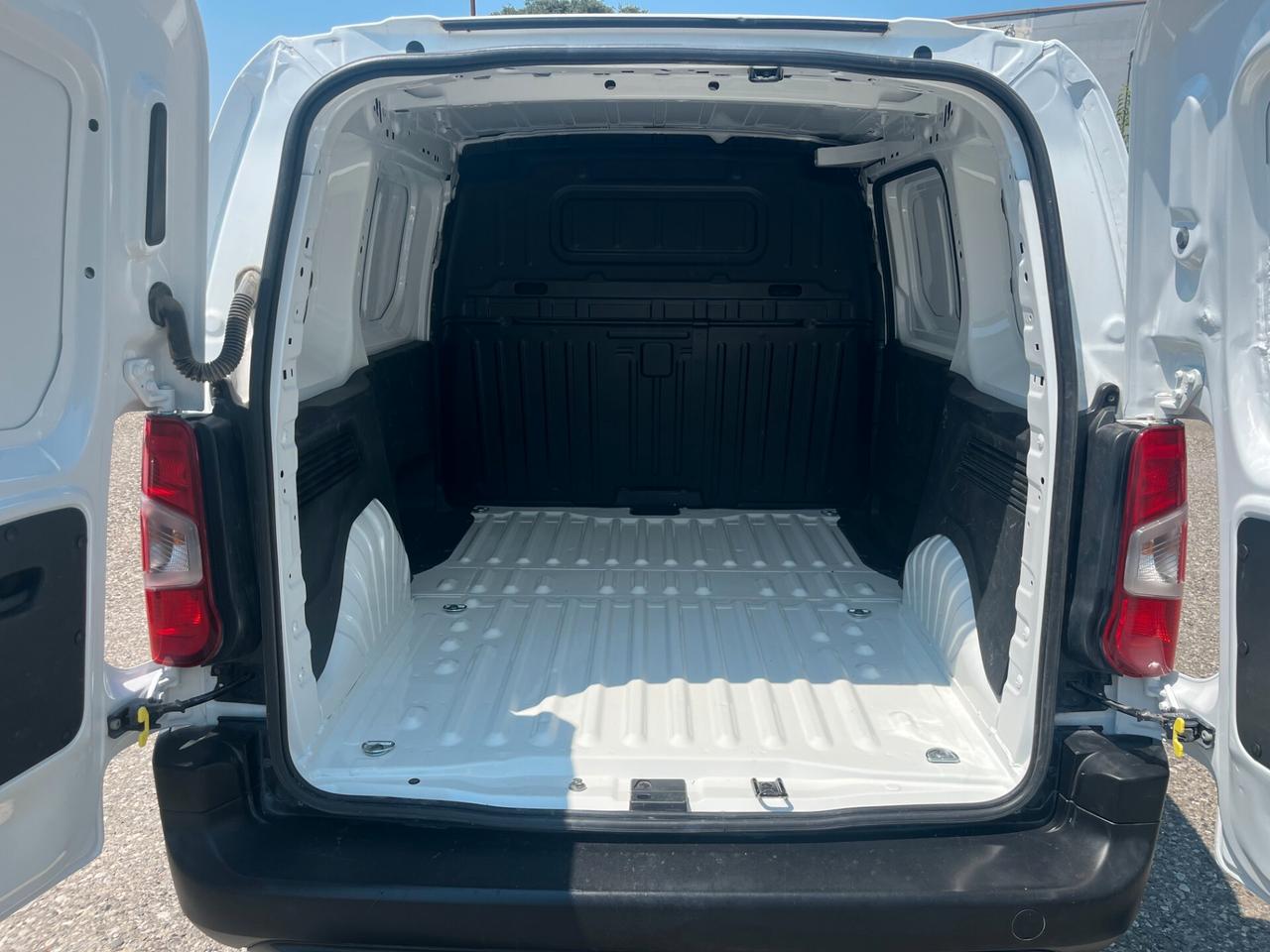 Opel Combo 1.5 Diesel 100cv S&S L1 650KG MT5