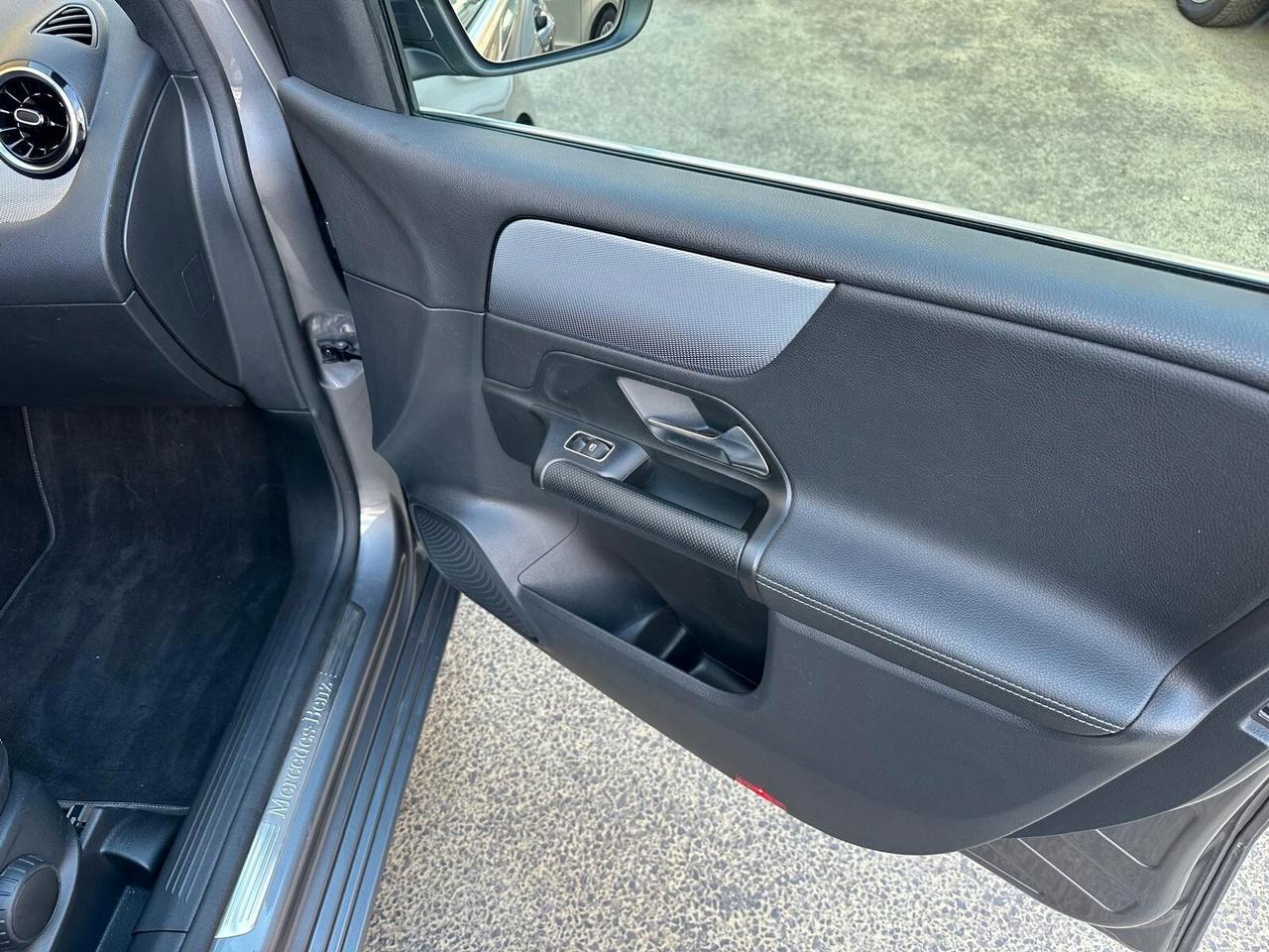 Mercedes-benz B 180 d Automatic Sport