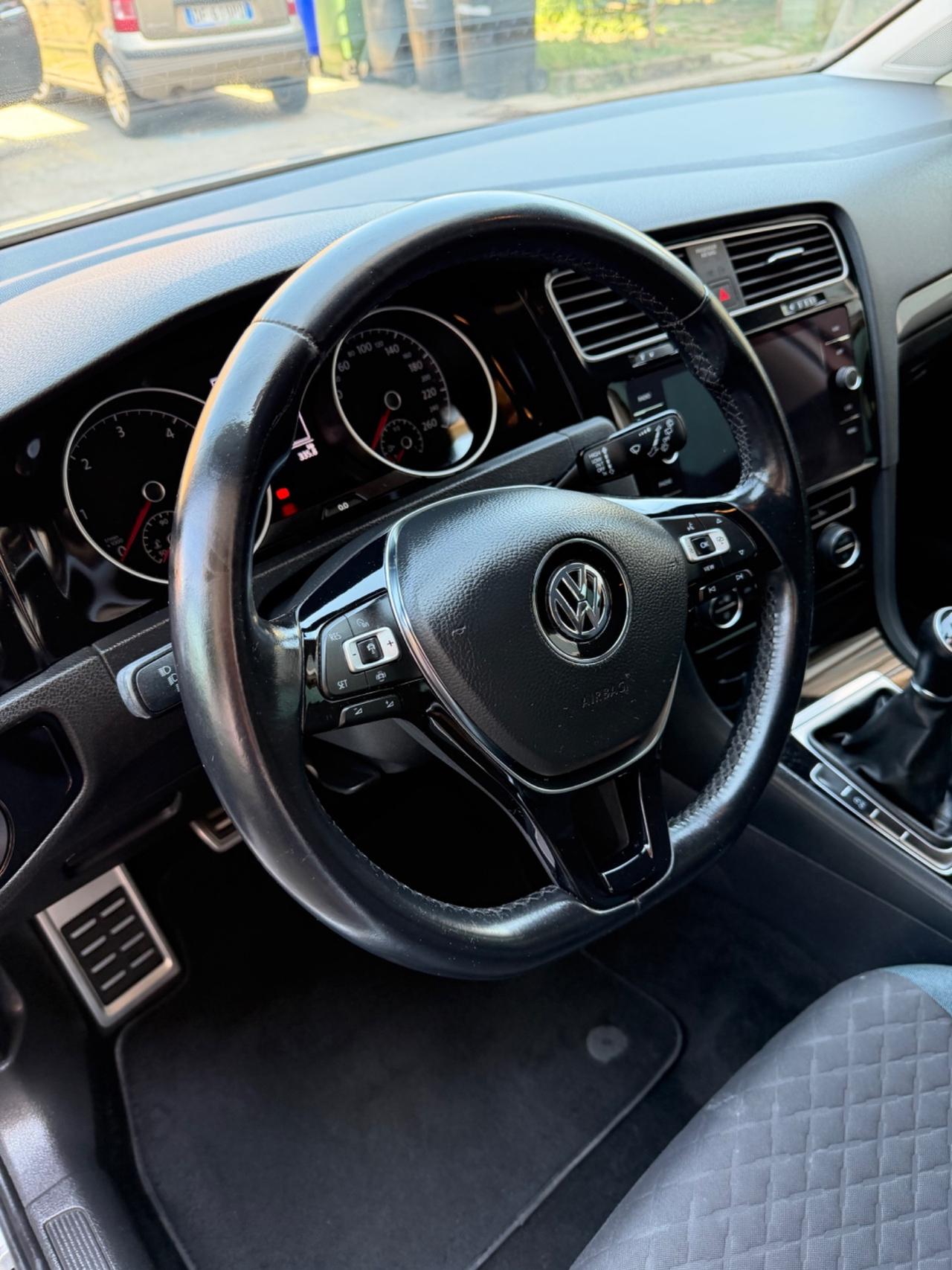 Volkswagen Golf 1.6 TDI 115 CV 5p. Business BlueMotion Technology