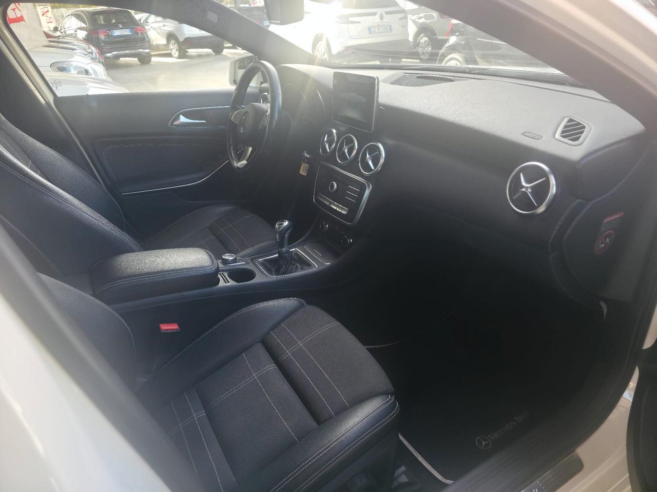 Mercedes-benz A 160 d Premium
