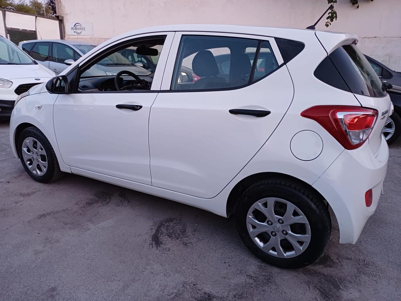 Hyundai i10 GPL DI SERIE PARI AL NUOVO - 2015