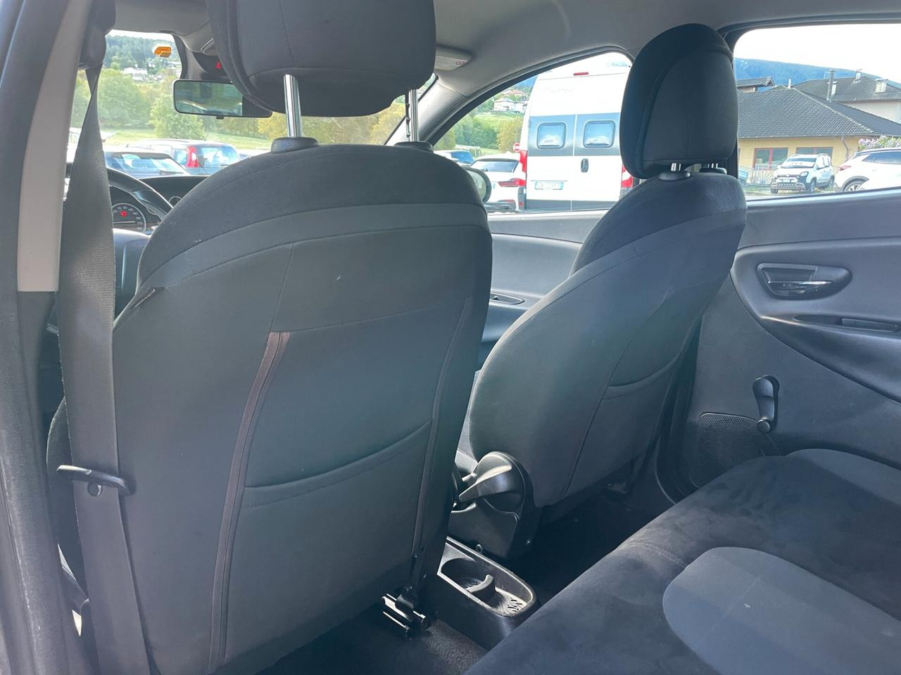 Lancia Ypsilon 1.2 69 CV 5 porte S&S Platinum