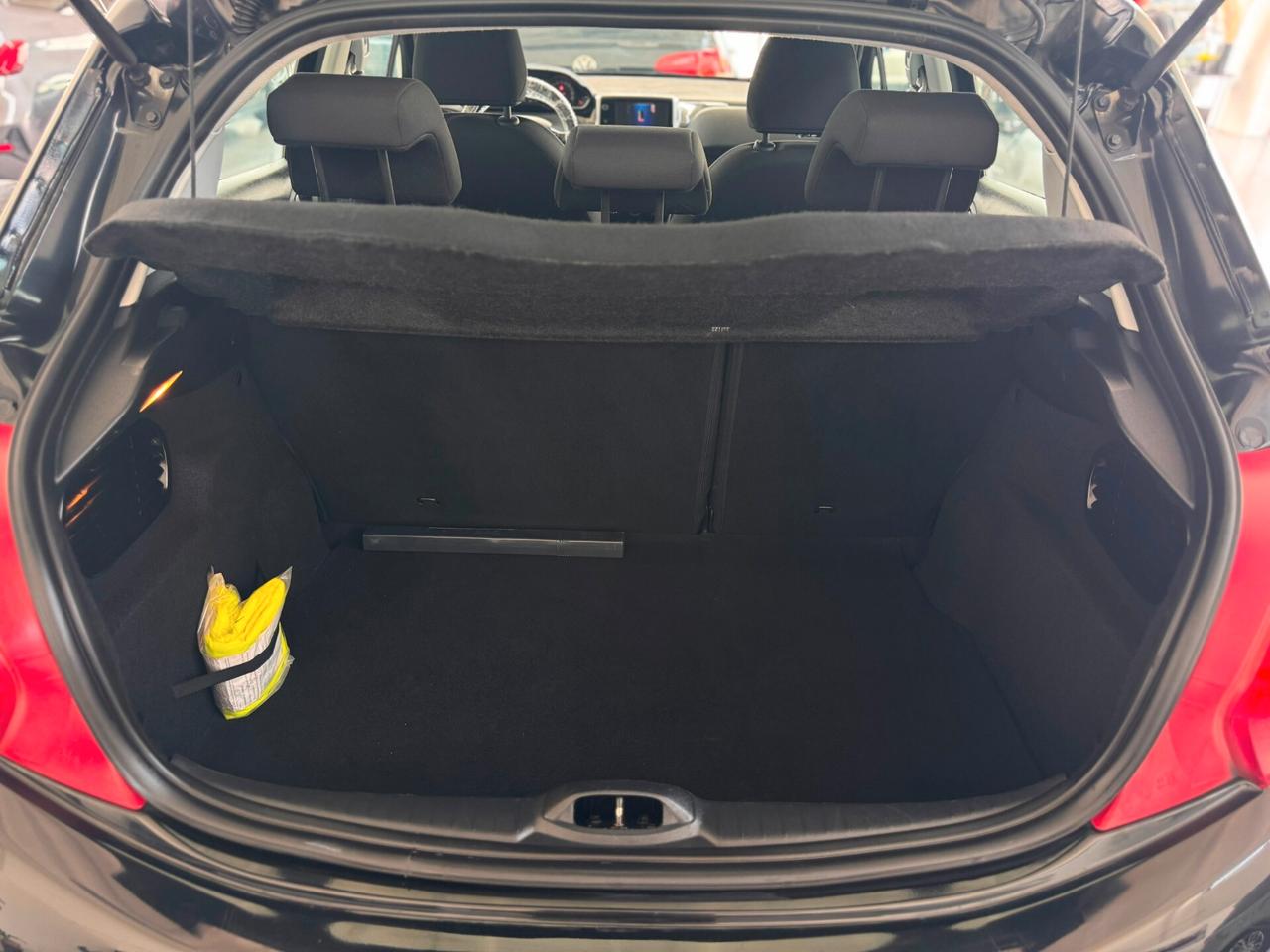 Peugeot 208 1.2 VTi 82 CV 5 porte Allure