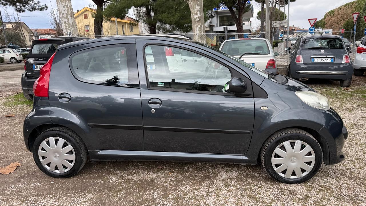 Peugeot 107 1.0 benzina 68CV 5p.
