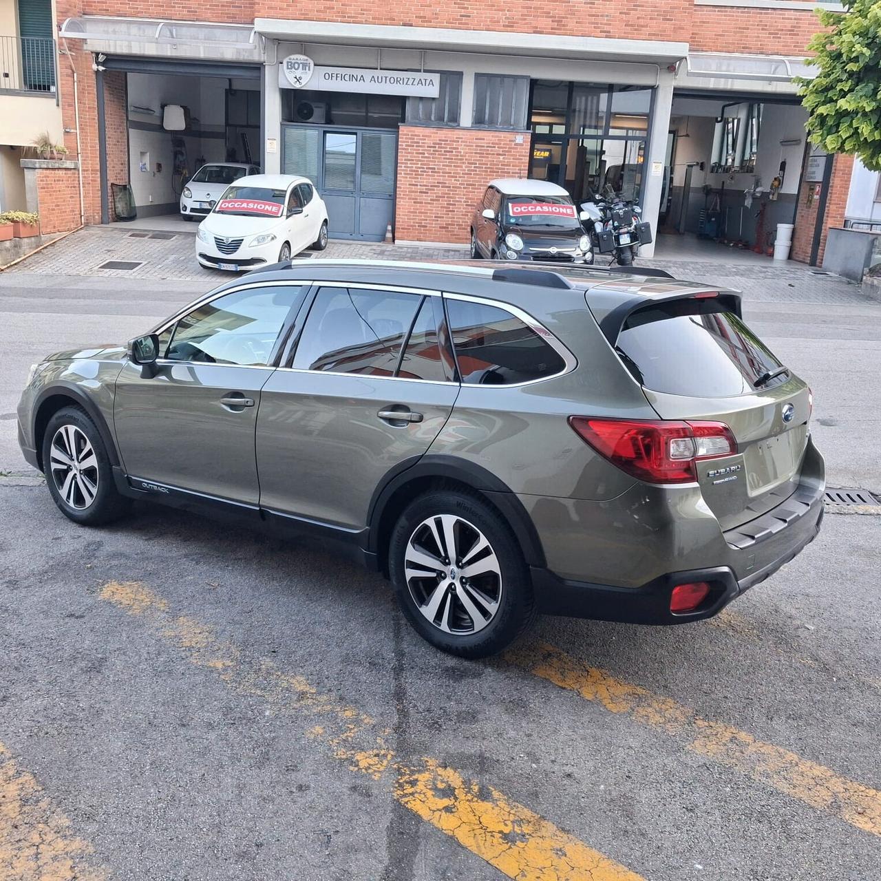 Subaru OUTBACK 2.5i Lineartronic Premium