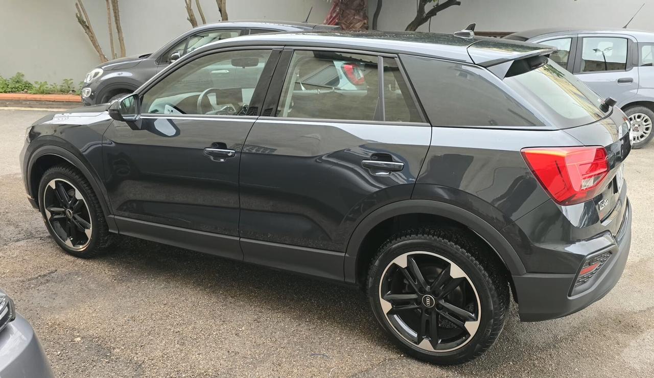 Audi Q2 35 TDI quattro S tronic Business