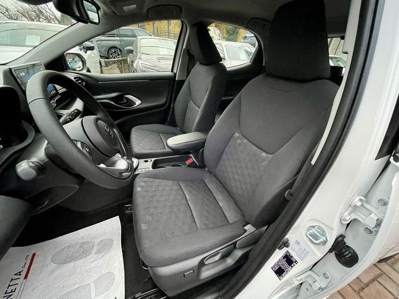 Toyota Yaris 1.5h Active - NUOVO
