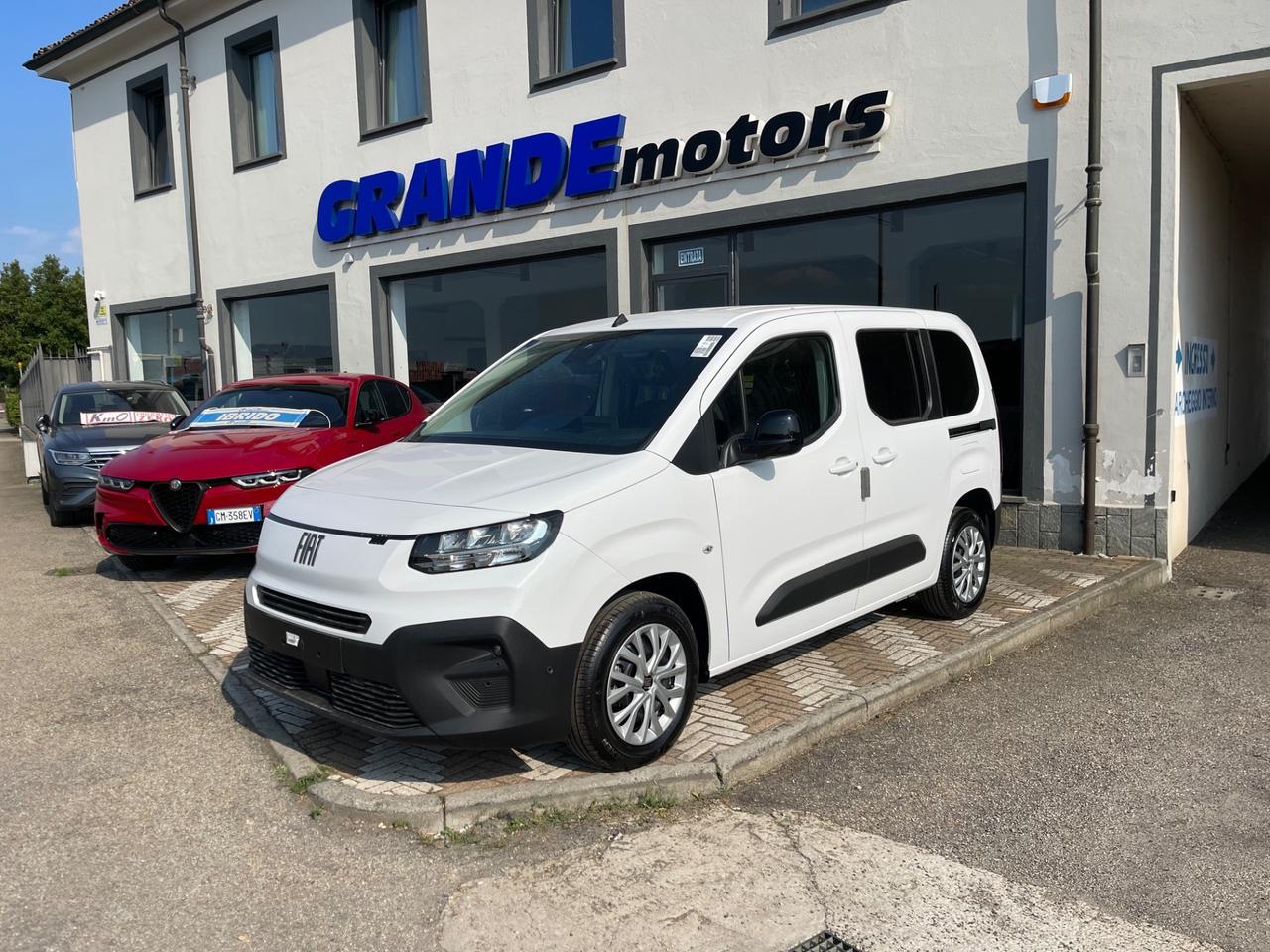 Fiat Doblò 1.5 BlueHdi 100CV Crew Cab 5 Posti Nuovo Km ZERO