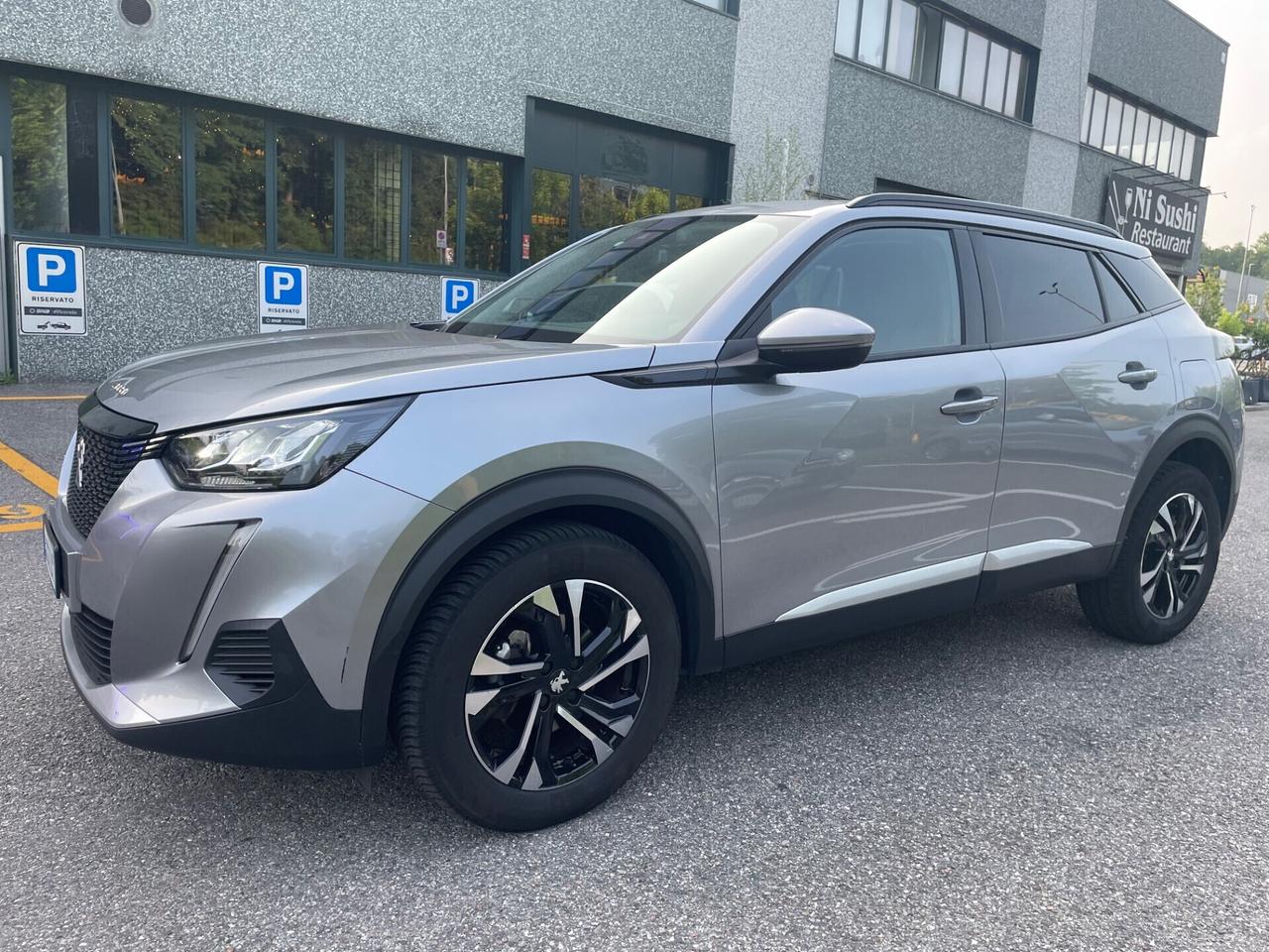 Peugeot 2008 PureTech 100 S&S Allure