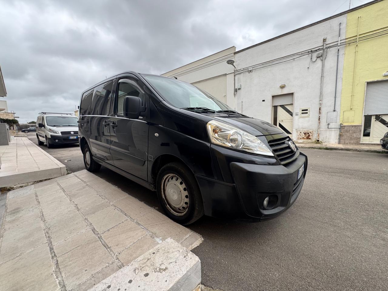 Fiat scudo 2.0 mj gancio traino 2 porte laterali 3 p