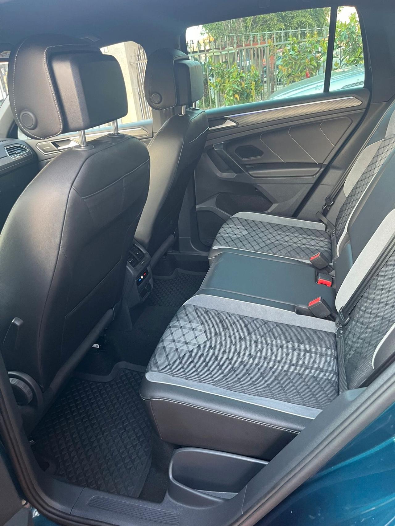 Volkswagen Tiguan 2.0 TDI 150 CV SCR DSG R-Line