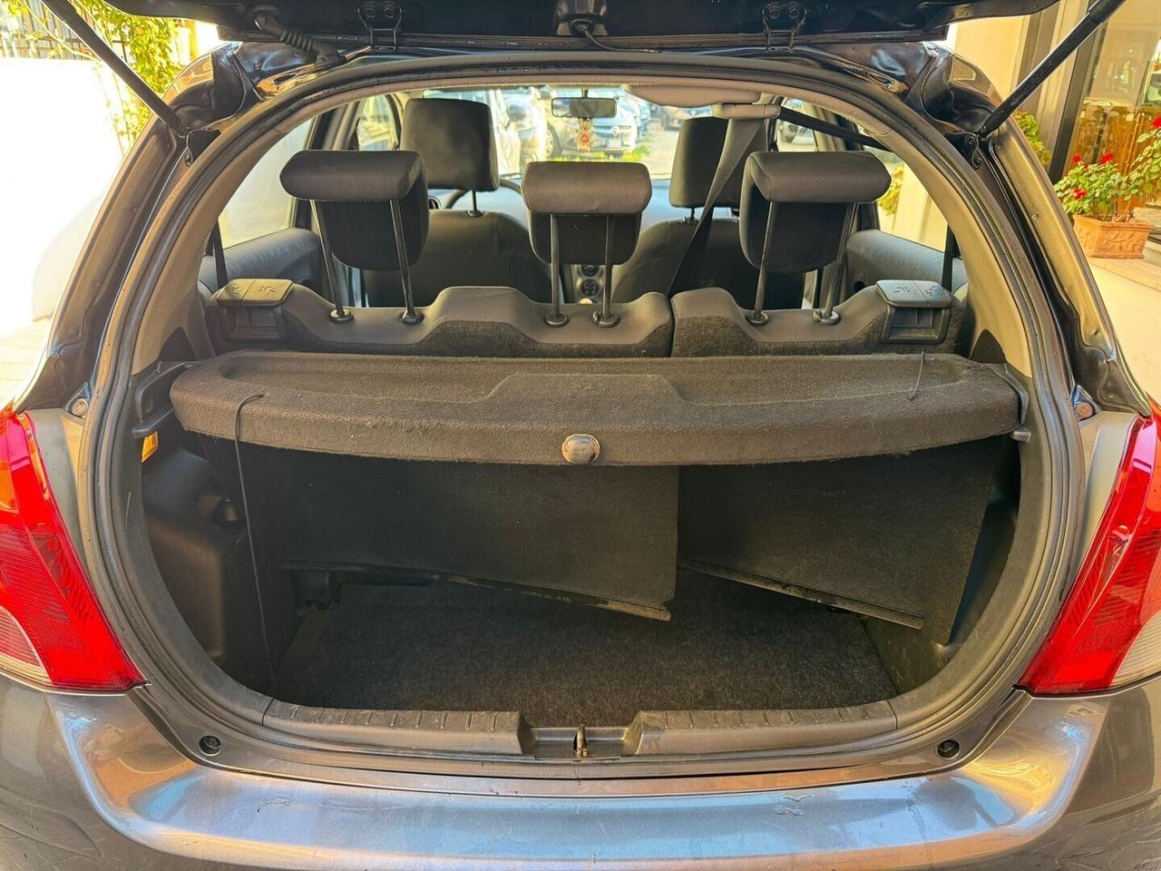 TOYOTA Yaris 1.3 5 porte Sol IMPIANTO GPL UNIPRO