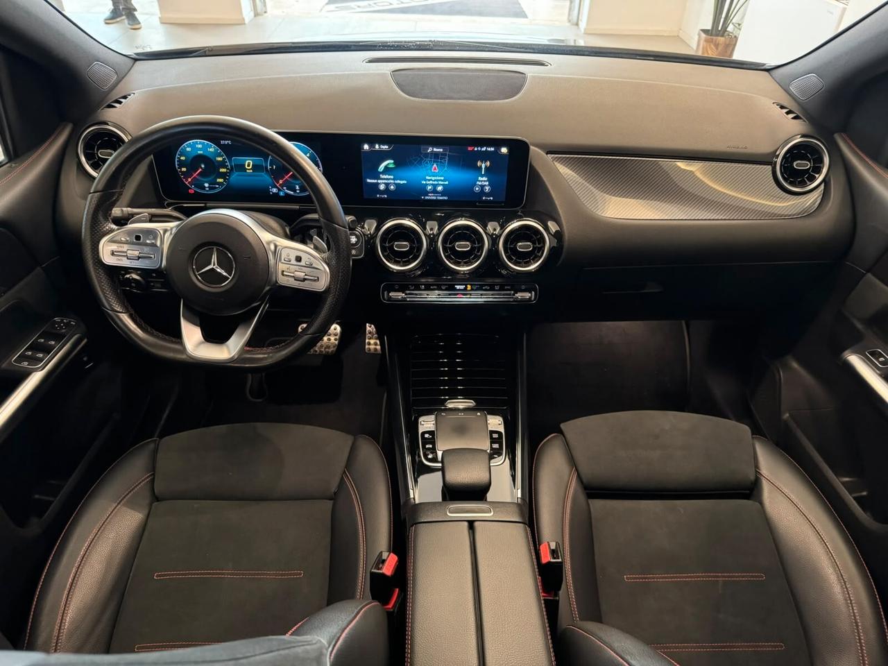 MERCEDES-BENZ CLASSE B 180D PREMIUM AMG LINE AUTOMATICA FULL