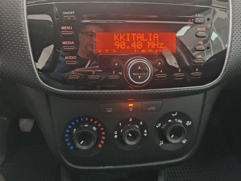 FIAT Grande Punto Punto 5p 1.4 natural power Actual 77cv