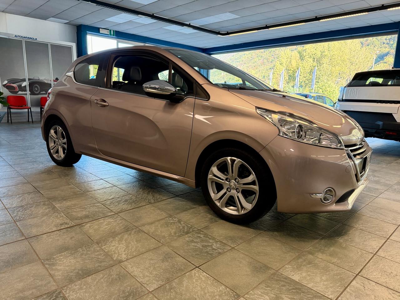 Peugeot 208 1.2 VTi 82 CV 3 porte Allure