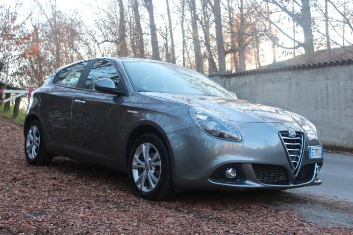 Alfa Romeo Giulietta 1.6 JTDm-2 105 CV Distinctive ESTETICA PARI NUOVO