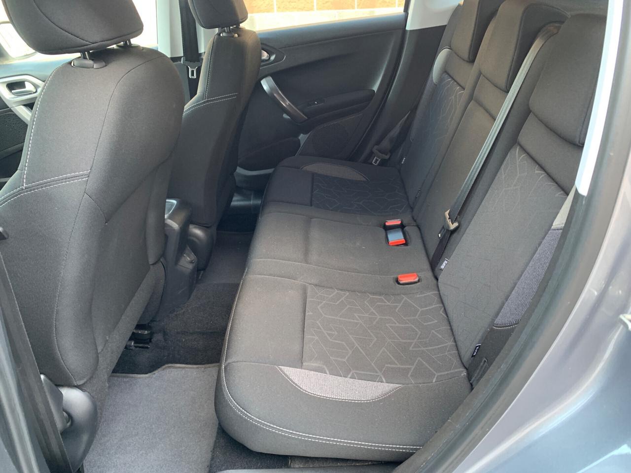 Peugeot 2008 BlueHDi