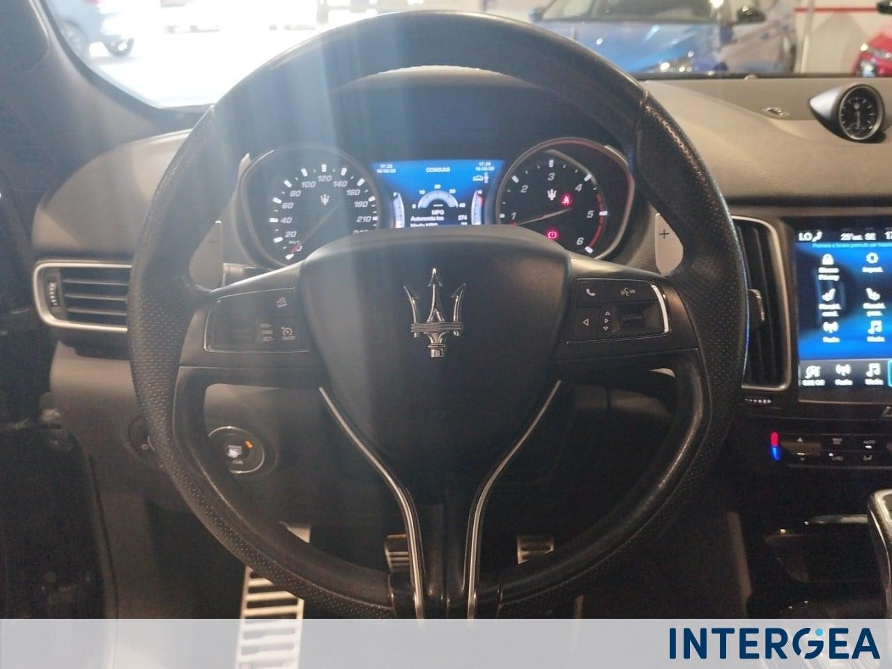 MASERATI Levante 3.0 V6 Gransport 250cv auto