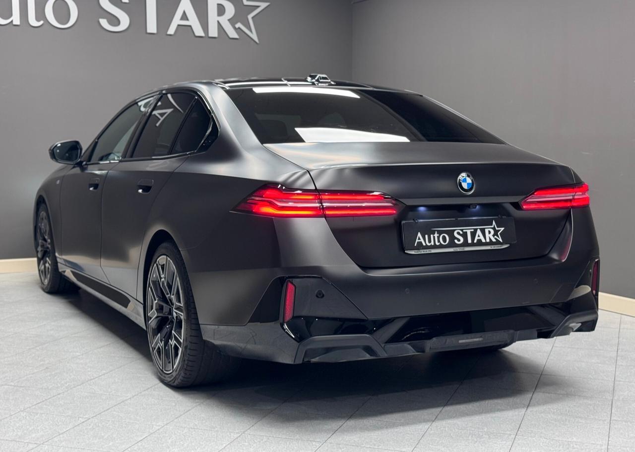 Bmw 520 520d 48V xDrive Msport Pro "Frozen Black"