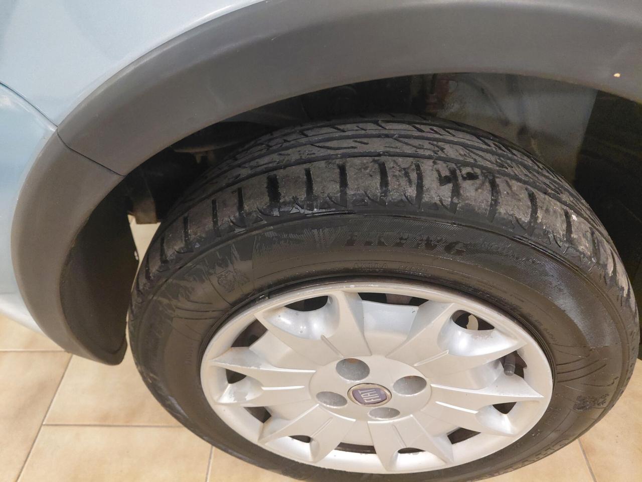 FIAT PANDA ANNO 2007 BZ 1.2 ATRAZIONE 4X4 ADATTA NEOPATENTATI KM 132 MILA