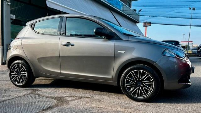 Lancia Ypsilon 1.2 Gold Gpl 69cv "IDONEA X NEOPATENTATI"