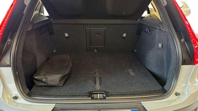 Volvo XC40 N1 T2 Core auto