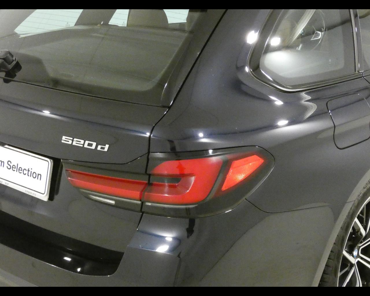 BMW Serie 5(G30/31/F90) - 520d 48V xDrive Touring Msport