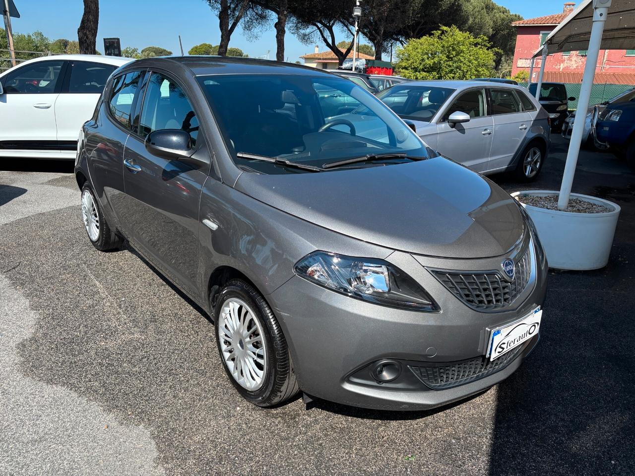 Lancia Ypsilon 1.0 FireFly 5 porte S&S Hybrid Ecochic Gold