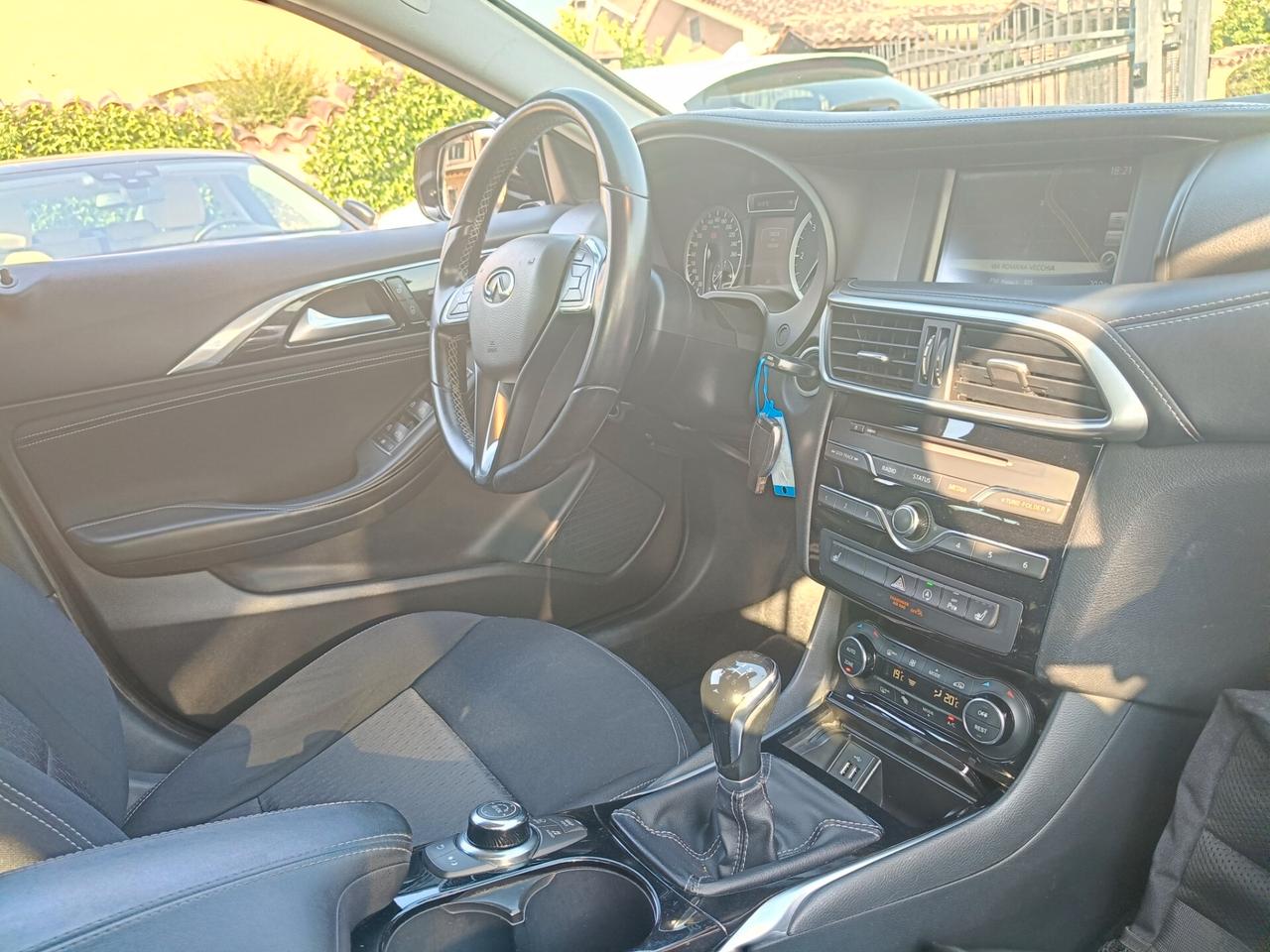 Infiniti Q30 1.5 diesel Premium 104 Mila km