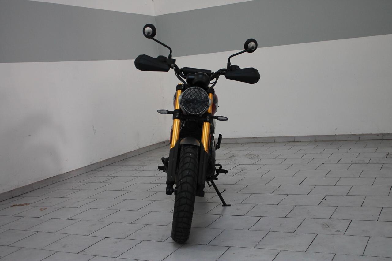 Triumph Scrambler 400 x