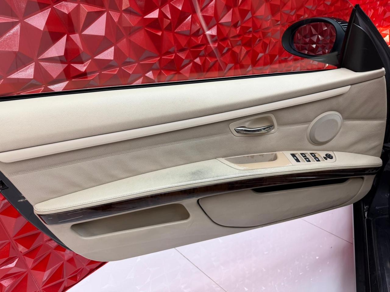 Bmw 325i Cabrio cat Attiva 218Cv