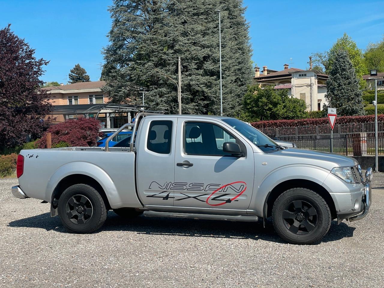 Nissan Navara 2.5 dCi 2 porte King Cab SE