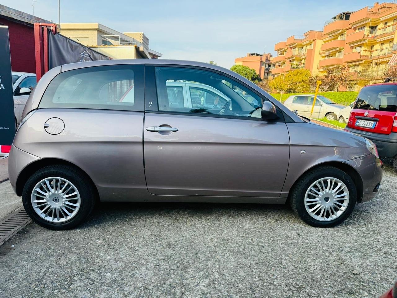 Lancia Ypsilon 1.2 Versus