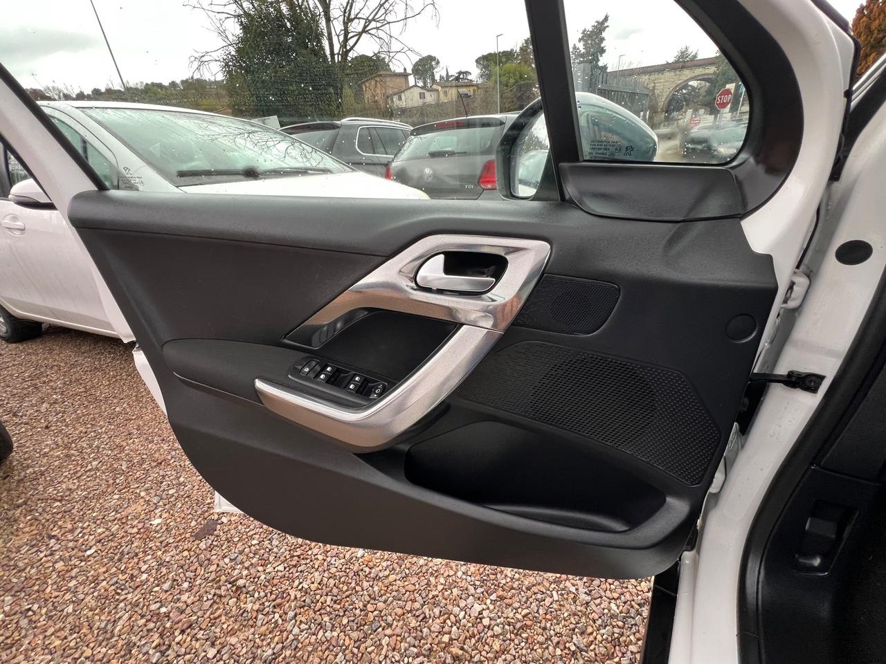 Peugeot 2008 1.6 e-HDi 115 CV Stop&Start Allure