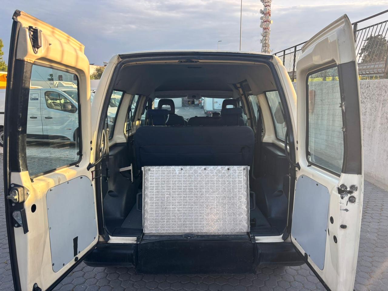 Fiat Scudo 1.9 JTD 110 CV – Trasporto Disabili | 6 posti + carrozzina
