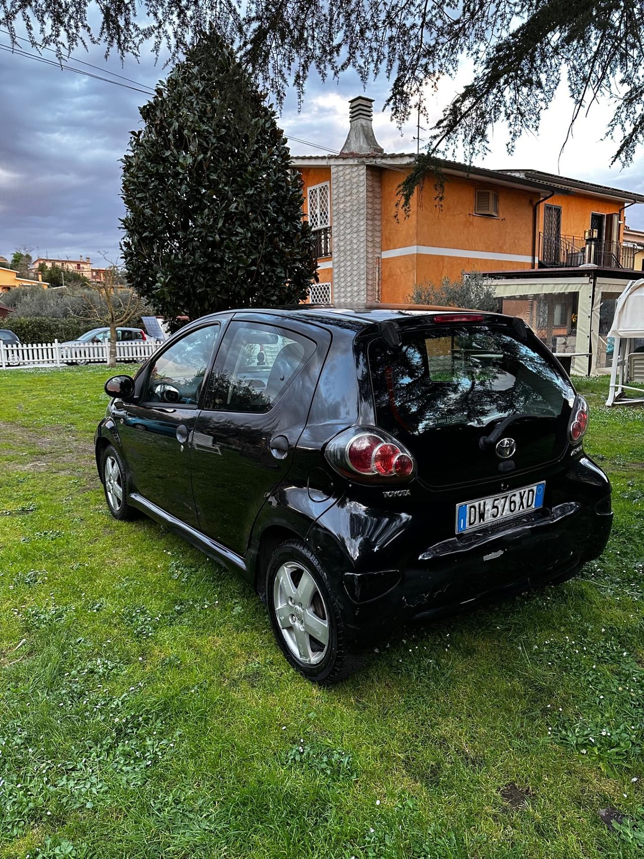 Toyota Aygo 1.0 12V VVT-i 5 porte Sol