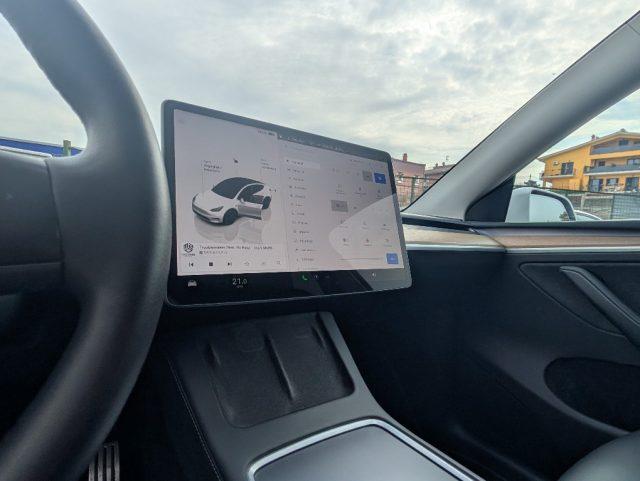 TESLA Model Y Performance AWD