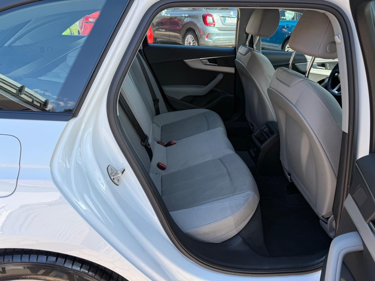 Audi A4 35 TDI/163 CV S tronic Business