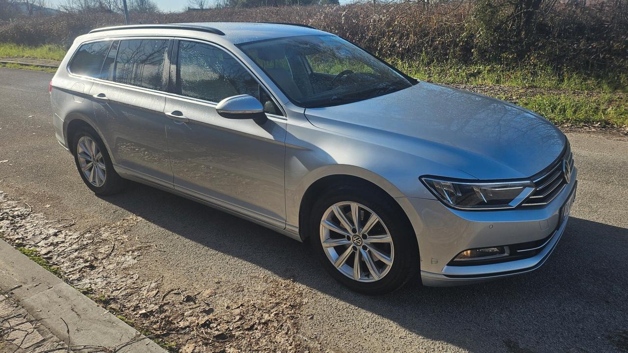 Volkswagen Passat Variant 1.6 TDI SCR DSG Business BMT