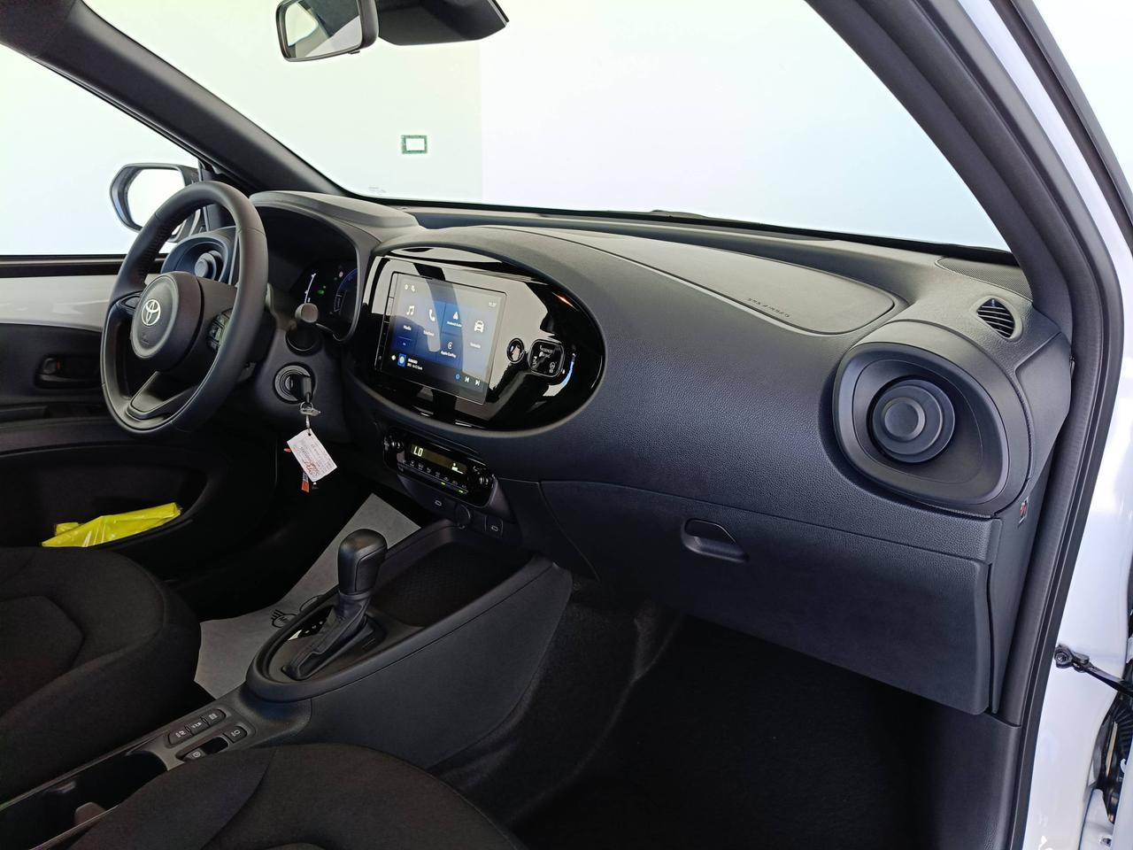 TOYOTA AYGO X HEV MC26