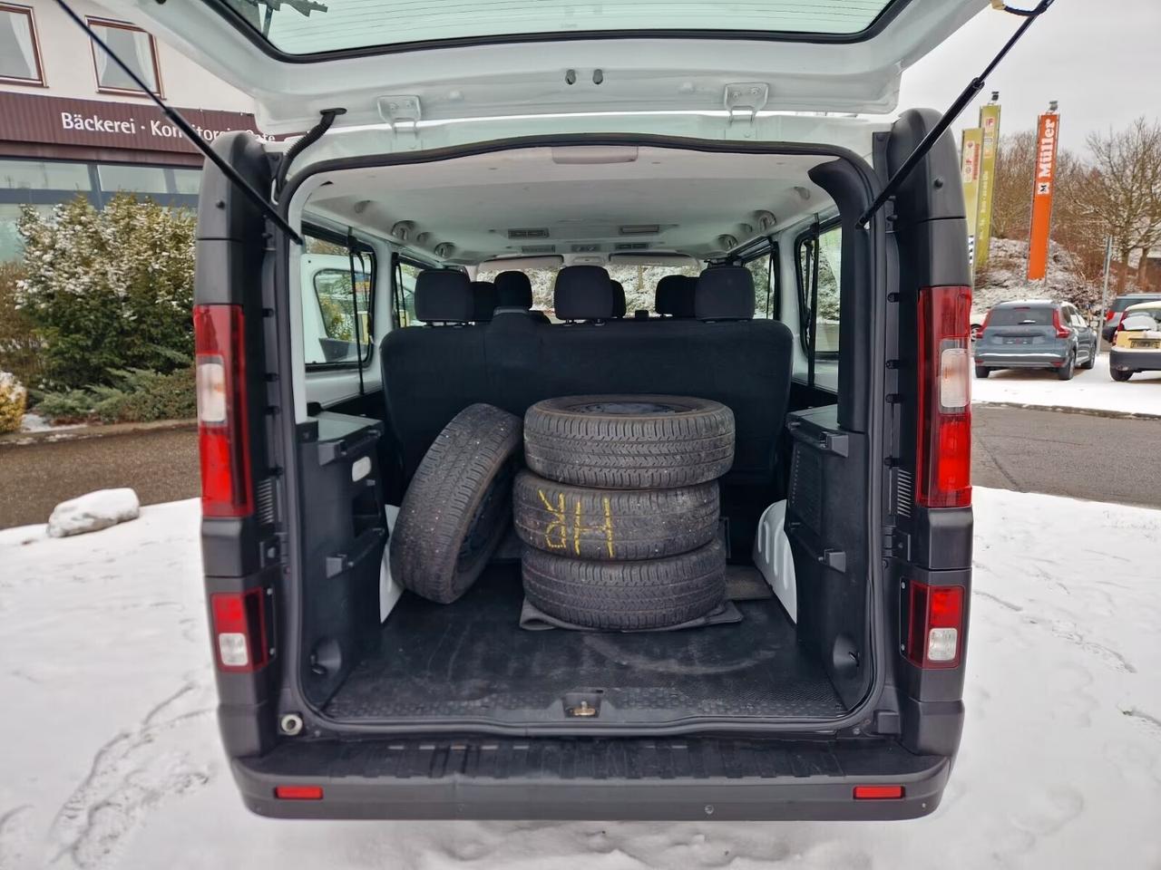 Renault Trafic T29 Combi L2H1 9 posti/navigatore/aria