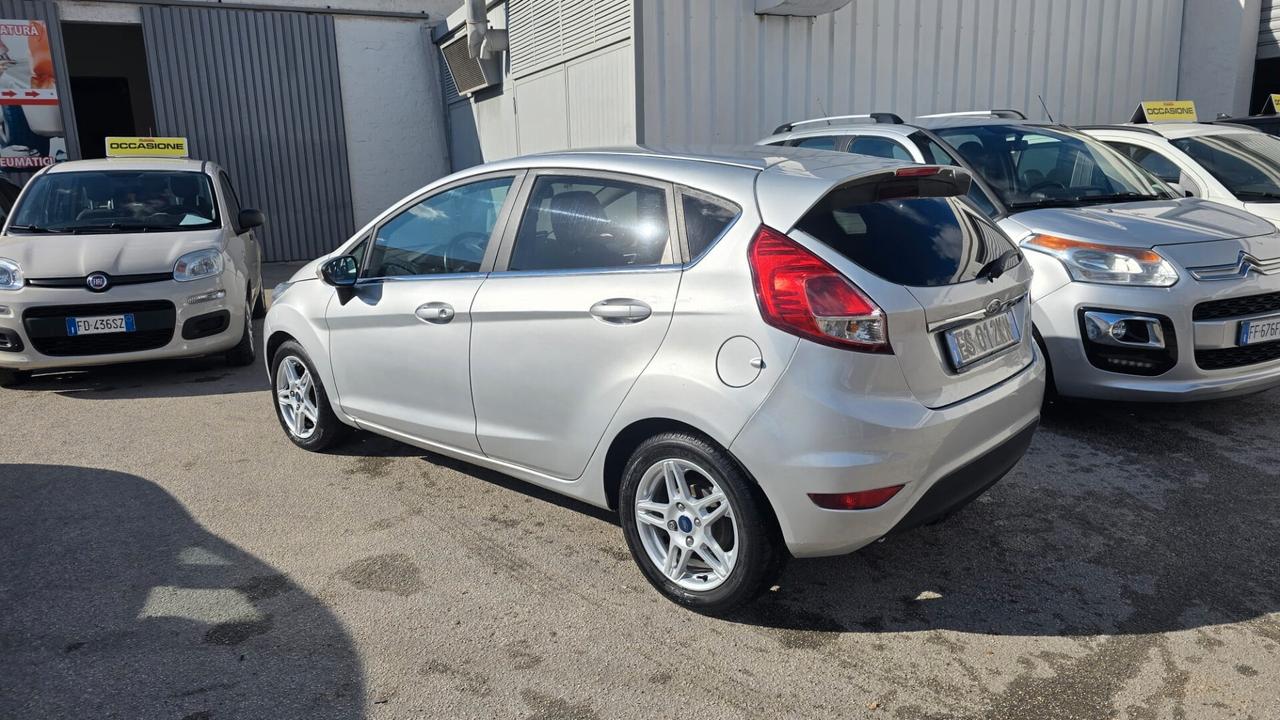 Ford Fiesta 1.5 TDCi 75CV 5 porte