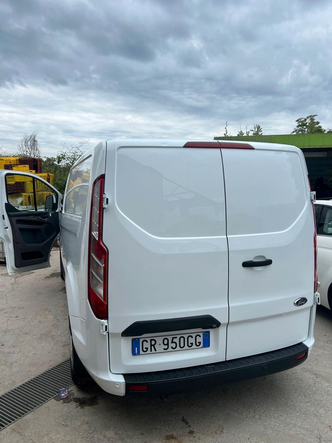 FORD Custom Tourneo Custom ANNO 2021 CL 20 DIESEL
