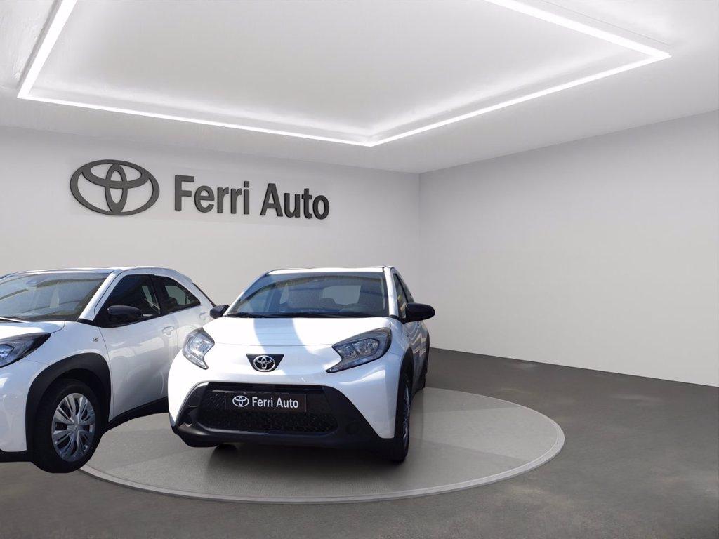 TOYOTA Aygo x 1.0 active 72cv del 2024