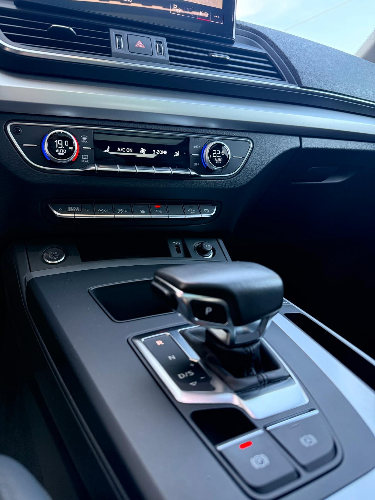 Audi Q5 SPB TDI MHEV (DIESEL/ELETTRICA) CON TETTO APRIBILE,TELECAMERA360,VIRTUAL COCKPIT,APPLE CARPLAY