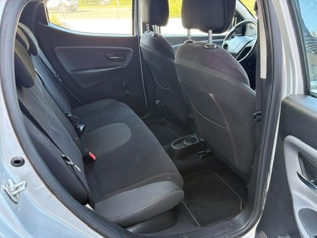 Lancia Ypsilon 1.2 69 CV 5 porte S&S Gold