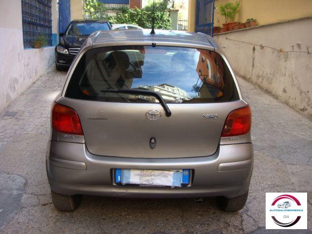 TOYOTA - Yaris - 1.3i 16V Sol * km 36000*
