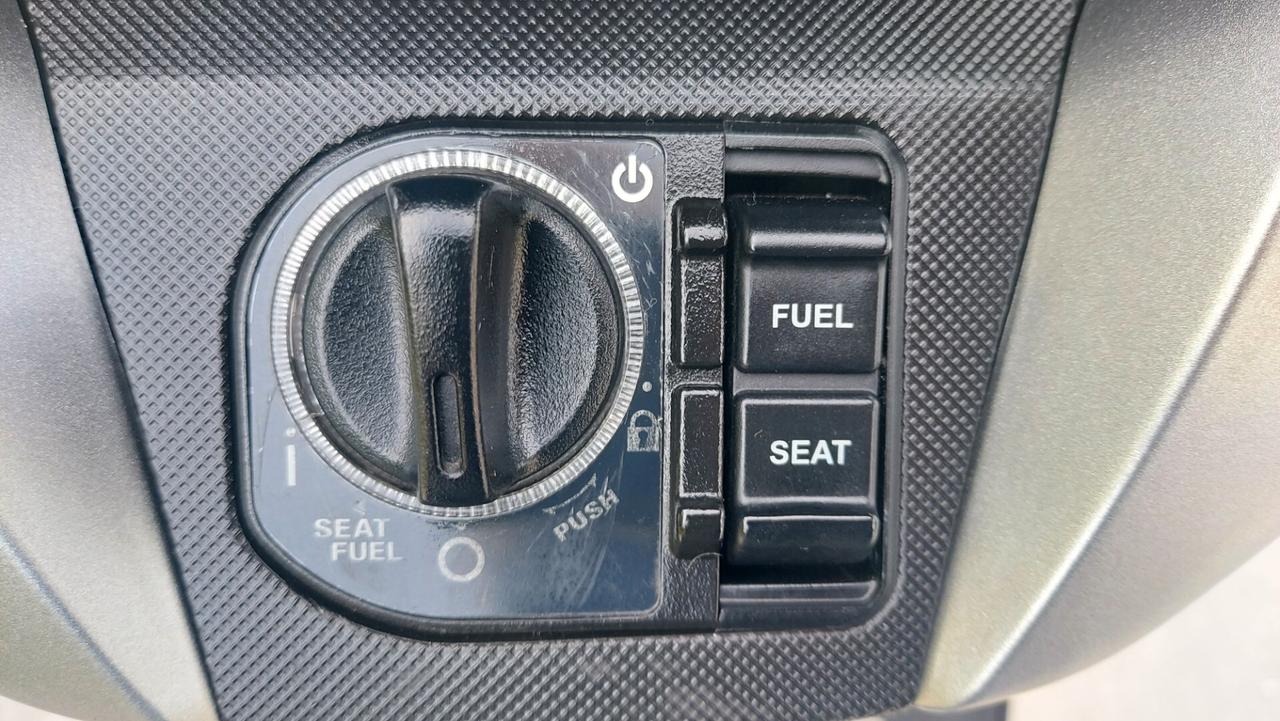 Honda Forza 300 - Gomme nuove - Graranzia