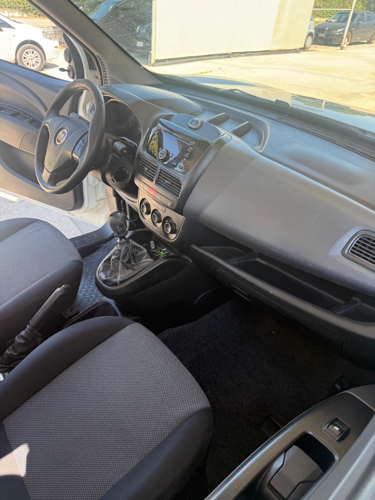 Fiat Doblò 5posti Natural Power UNIPRO Neopatentati