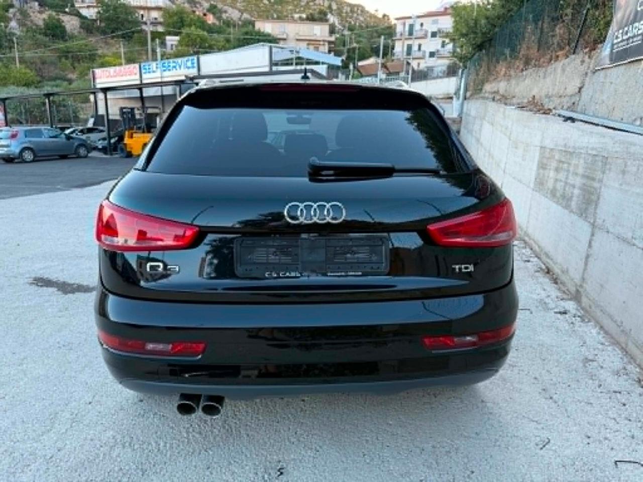 Audi Q3 2.0 TDI 150 CV S-LINE